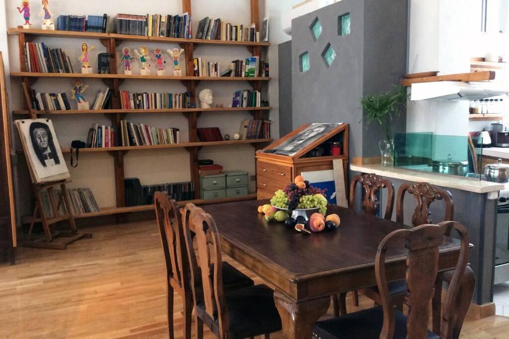 Unique - Spacious Studio With Rooftop / Thissio Athén Kültér fotó