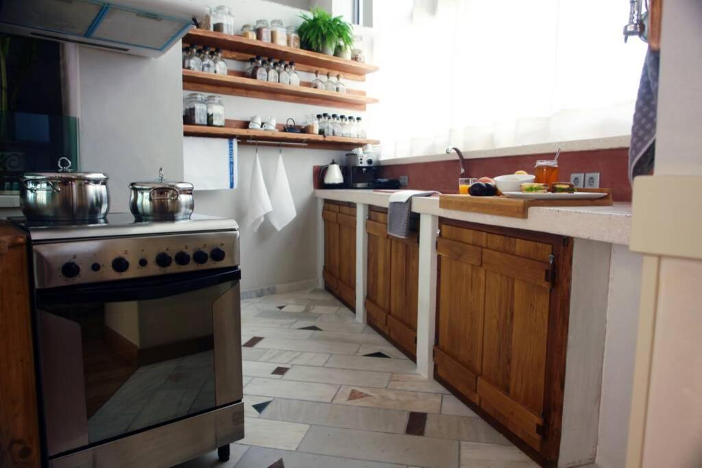 Unique - Spacious Studio With Rooftop / Thissio Athén Kültér fotó
